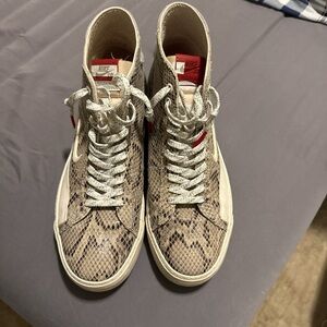 *rare* Nike Snakeskin Pattern Sneakers with Red Highlights.